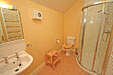 twin bedroom ensuite
